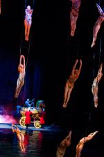 Cirque du Soleil: Сказочный мир в 3D: 1365x2048 / 341 Кб