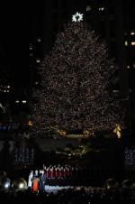 Christmas in Rockefeller Center: 399x600 / 60 Кб