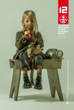 Постер Голодные игры: Сойка-пересмешница. Часть 1: 1012x1500 / 261 Кб