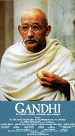Постер Ганди: 445x804 / 69.45 Кб