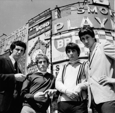 Фото - Удивительное путешествие: История группы The Who: 392x385 / 43 Кб