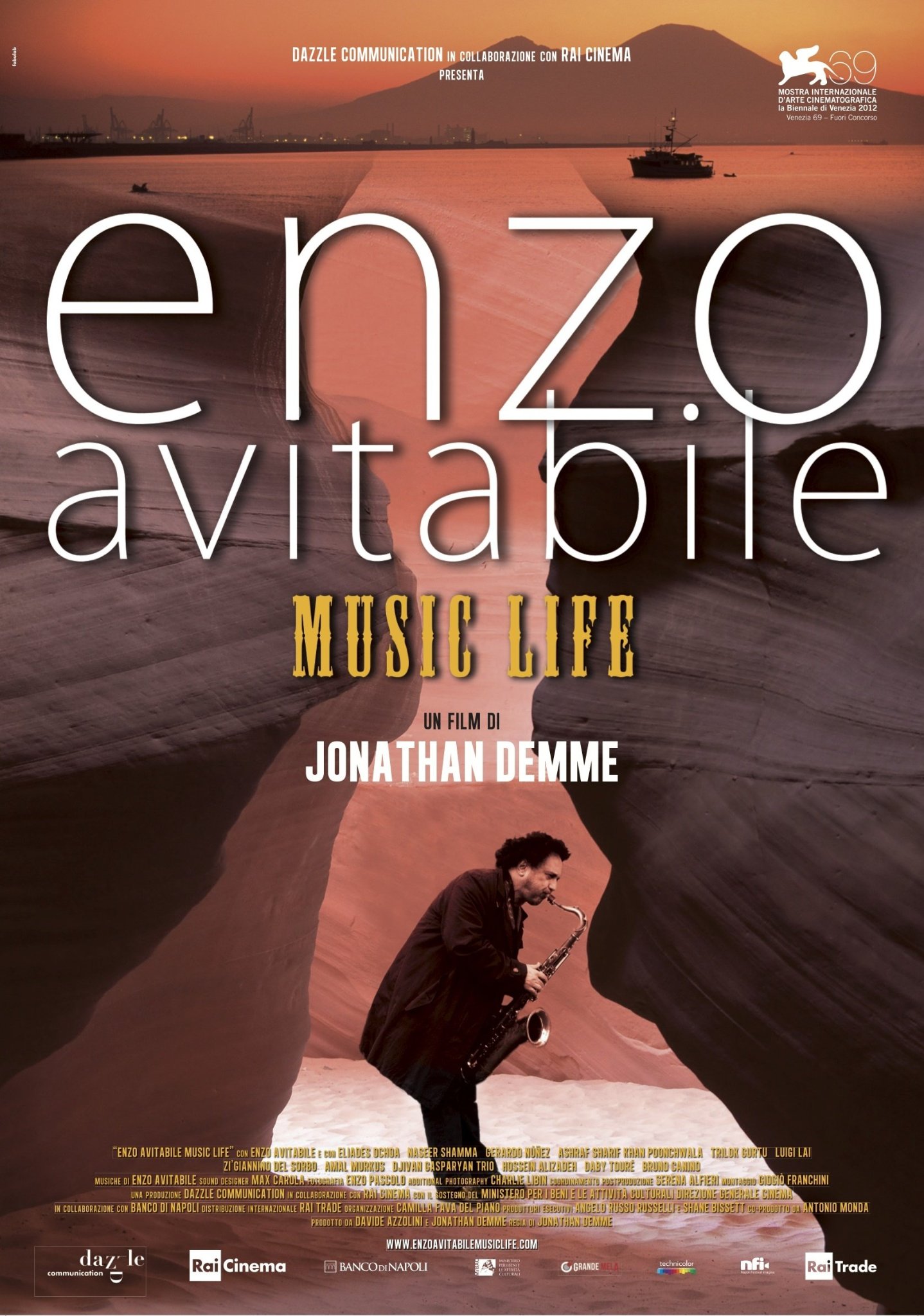 Фото - Enzo Avitabile Music Life: 1438x2048 / 371 Кб