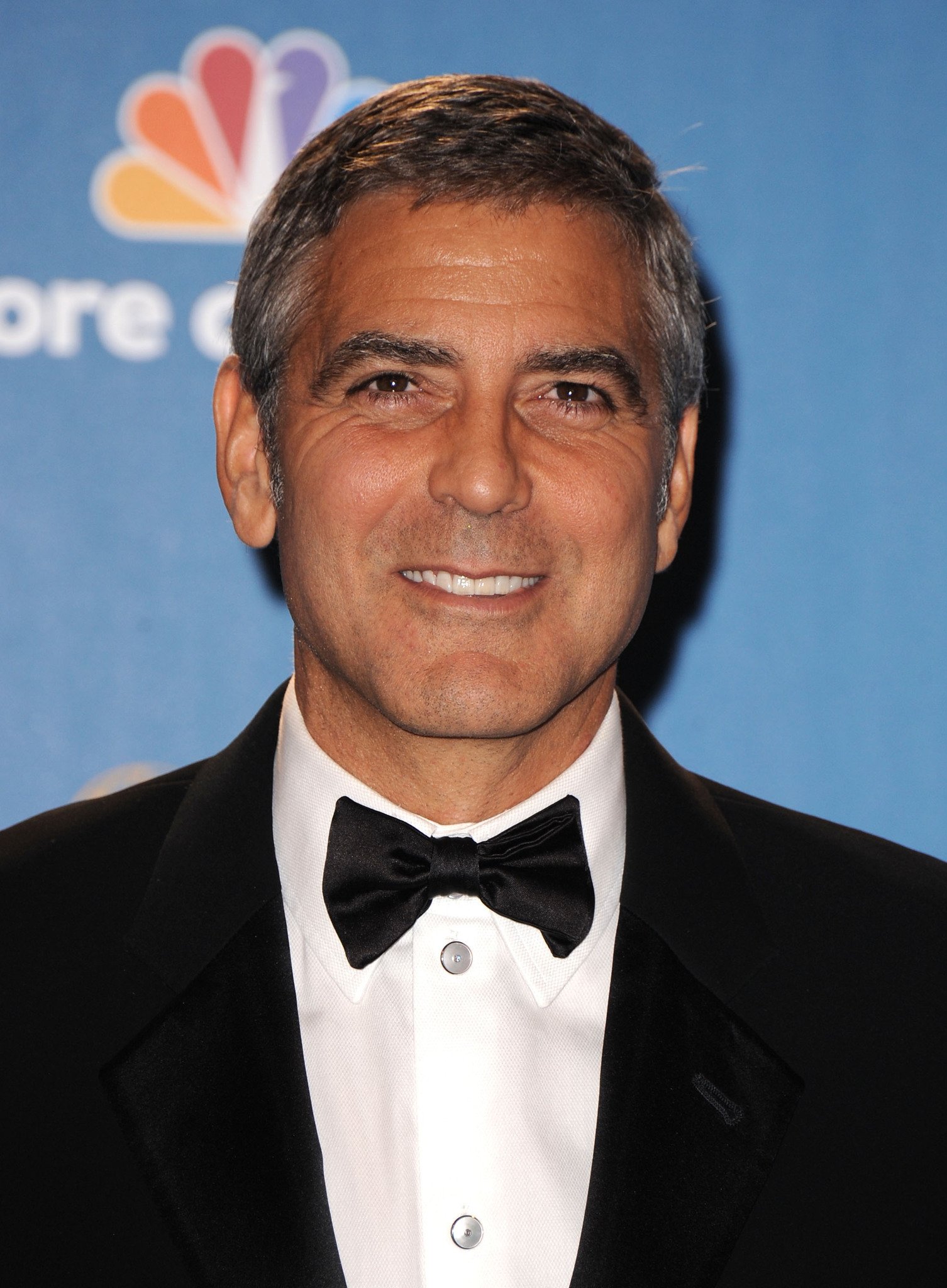 Фото - Джордж Клуни: 1506x2048 / 420 Кб