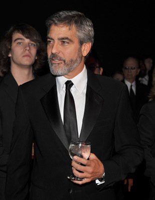 Фото - Джордж Клуни: 309x400 / 18 Кб