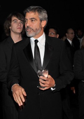 Фото - Джордж Клуни: 282x400 / 16 Кб