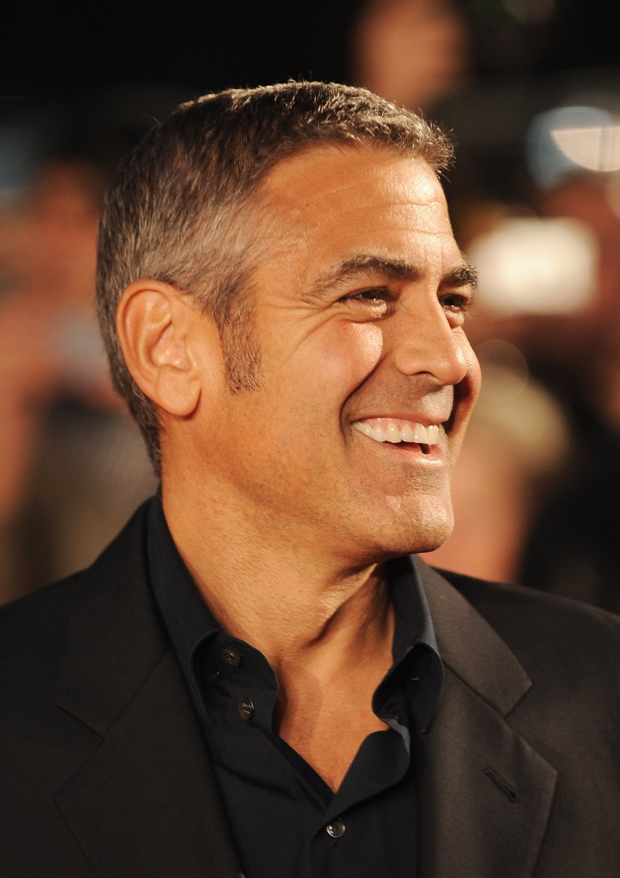 Фото - Джордж Клуни: 904x1280 / 140 Кб