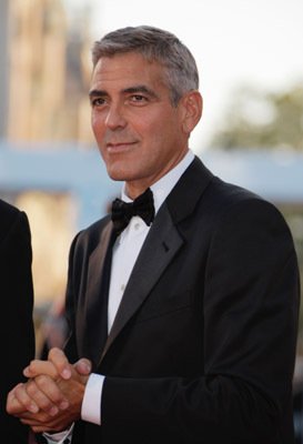 Фото - Джордж Клуни: 273x400 / 16 Кб