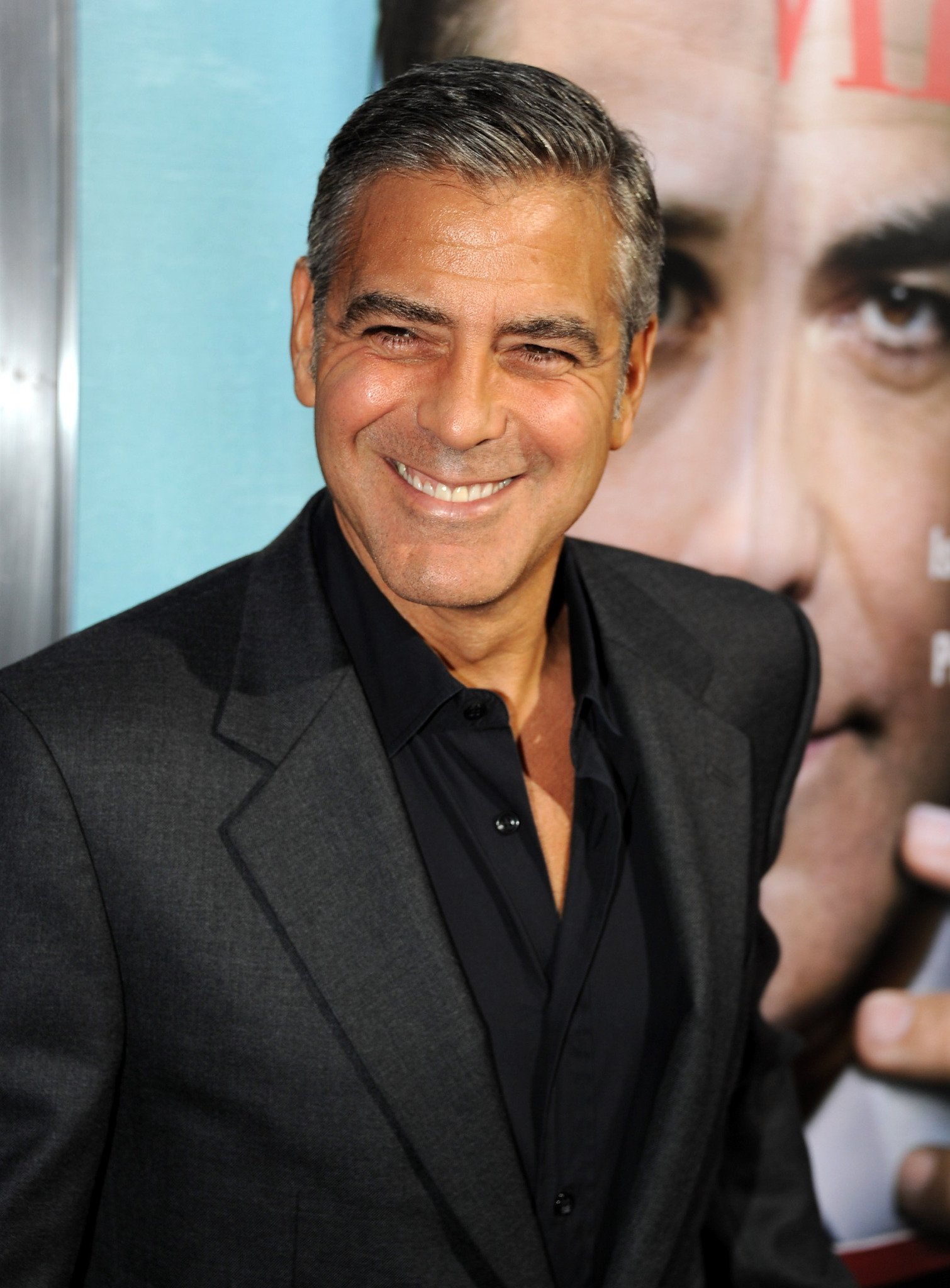 Фото - Джордж Клуни: 1510x2048 / 338 Кб