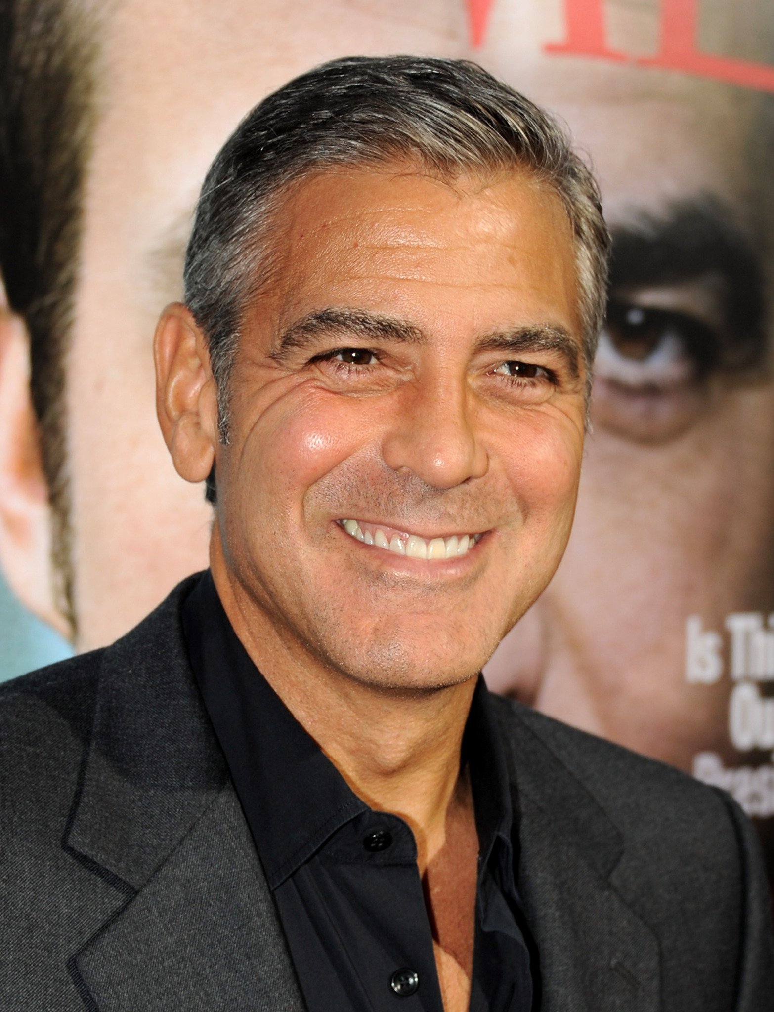 Фото - Джордж Клуни: 1566x2048 / 438 Кб