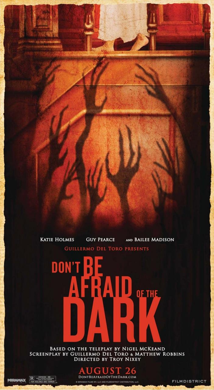 Постер - Не бойся темноты: 703x1280 / 153 Кб