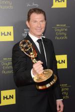 The 39th Annual Daytime Emmy Awards: 1380x2048 / 335 Кб
